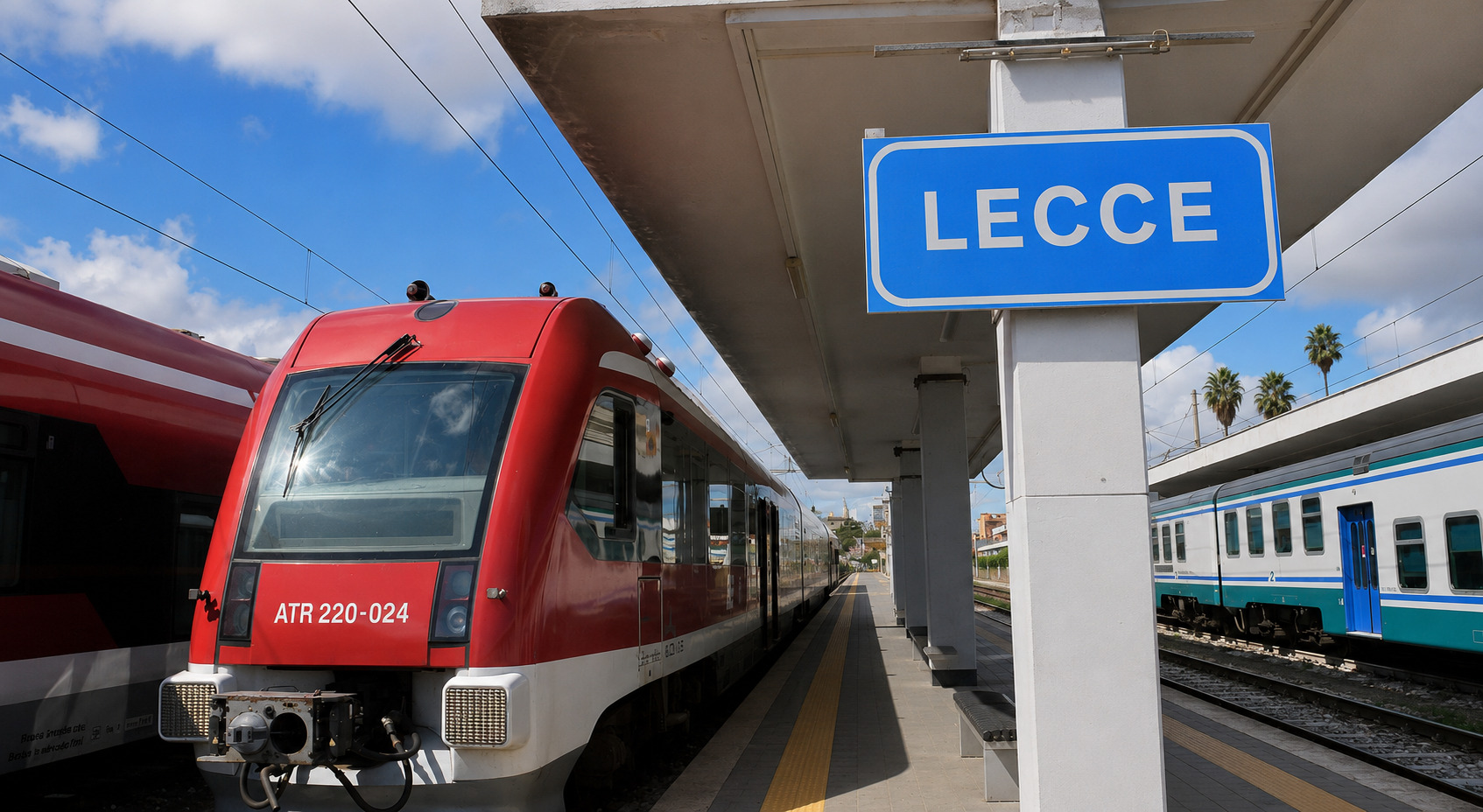 treno-salento-stazione-lecce-come-muoversi.jpg